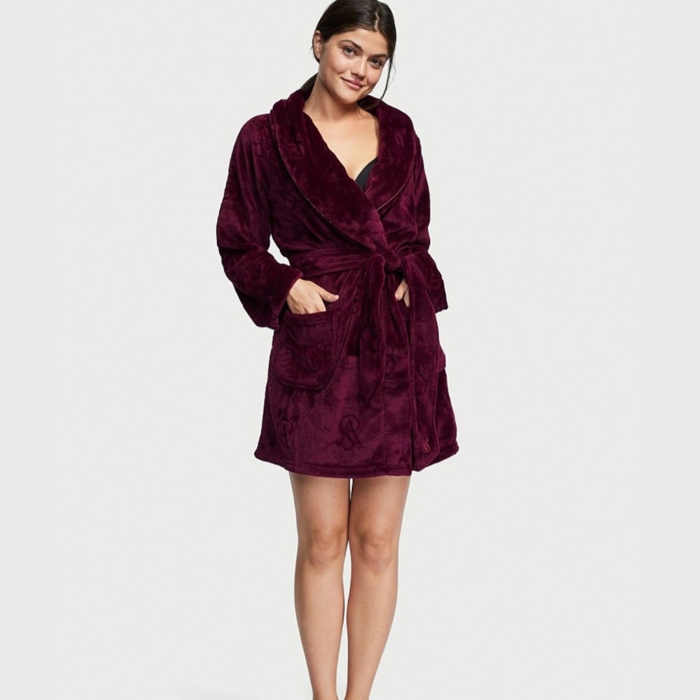 🚫sold🚫NWT VS Plush Robe. Size M/L